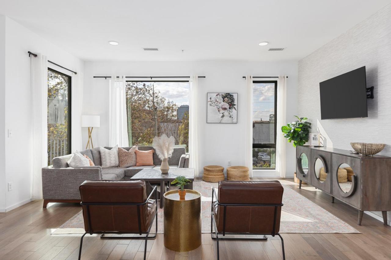 Luxury on the River 4 Beds 2.5 Bath, Walk to Downtown - 2