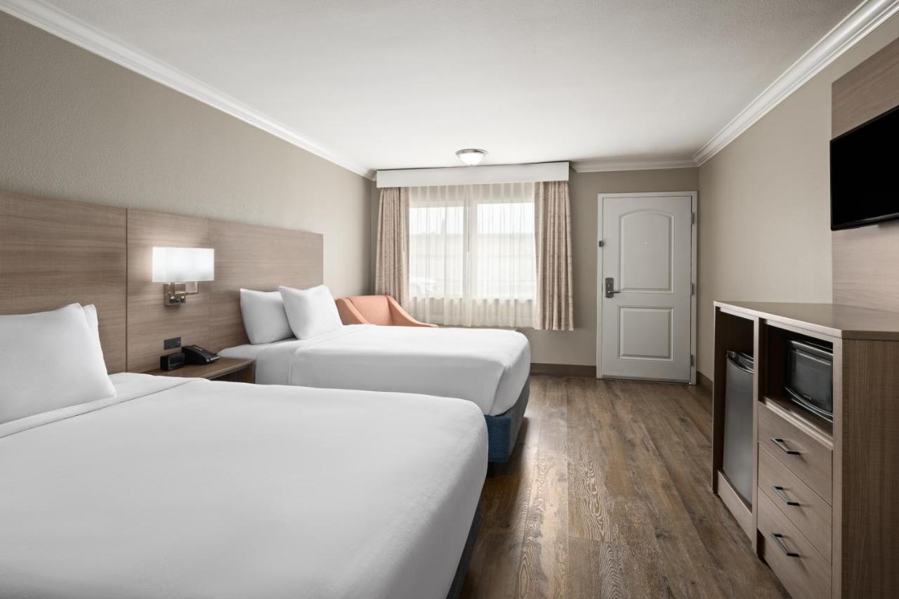 Solara Inn and Suites — photo 19