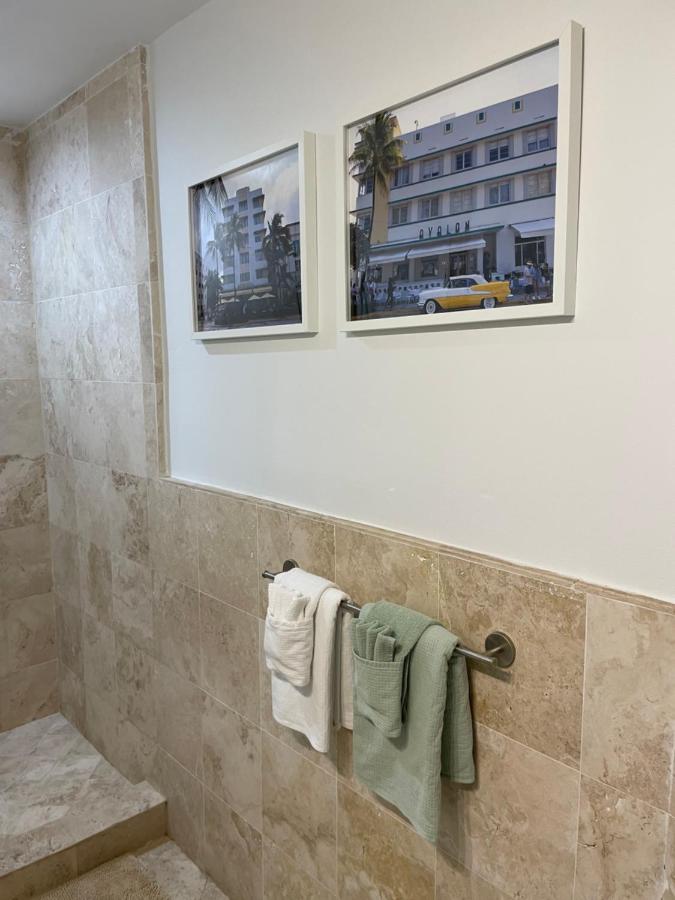 TROPICAL HAVEN POOL & 2BLOCKS TO BEACh - 2