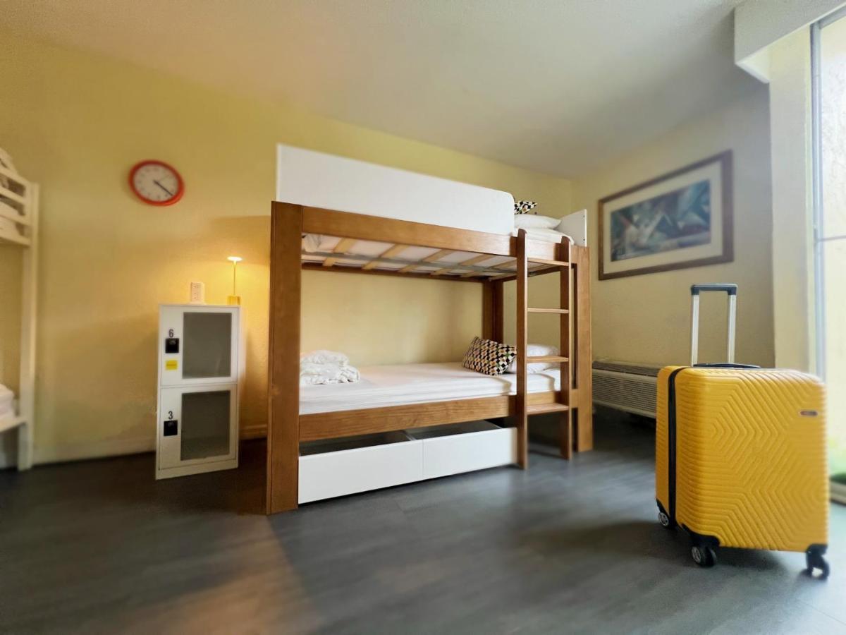 Bposhtels Orlando Florida Mall — photo 17