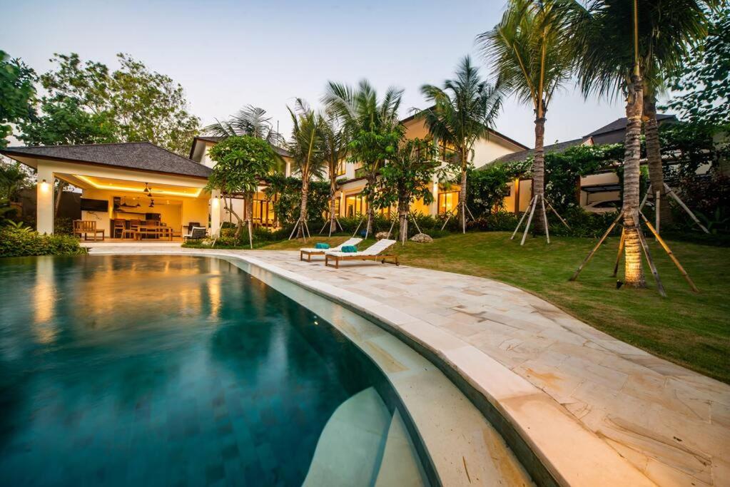 Luxury Bella Vista Villa