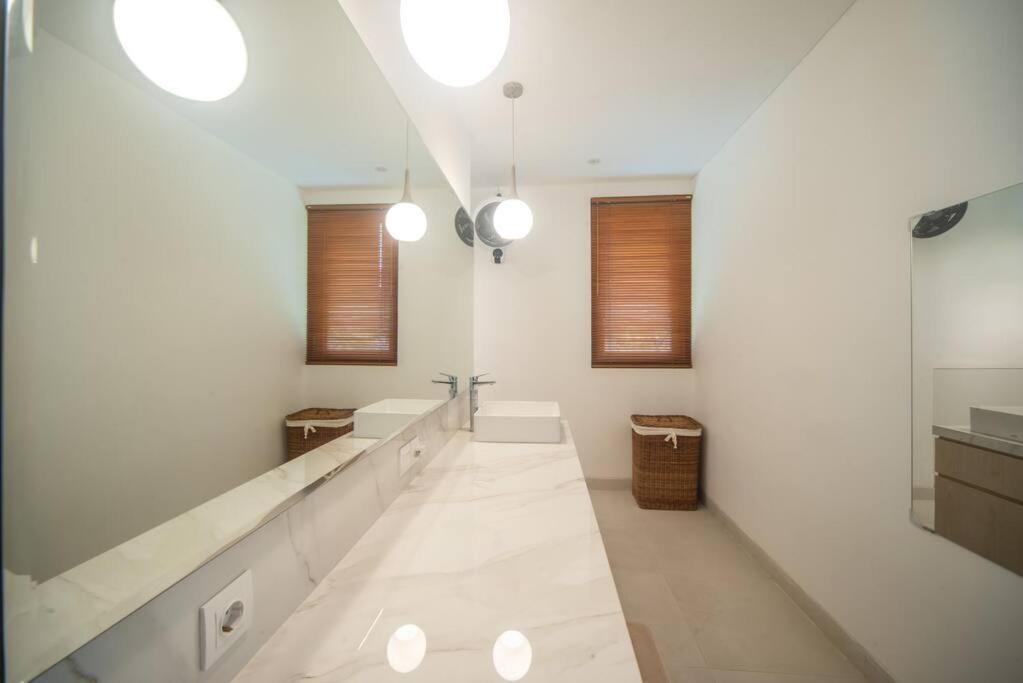 Luxury Bella Vista Villa - 3