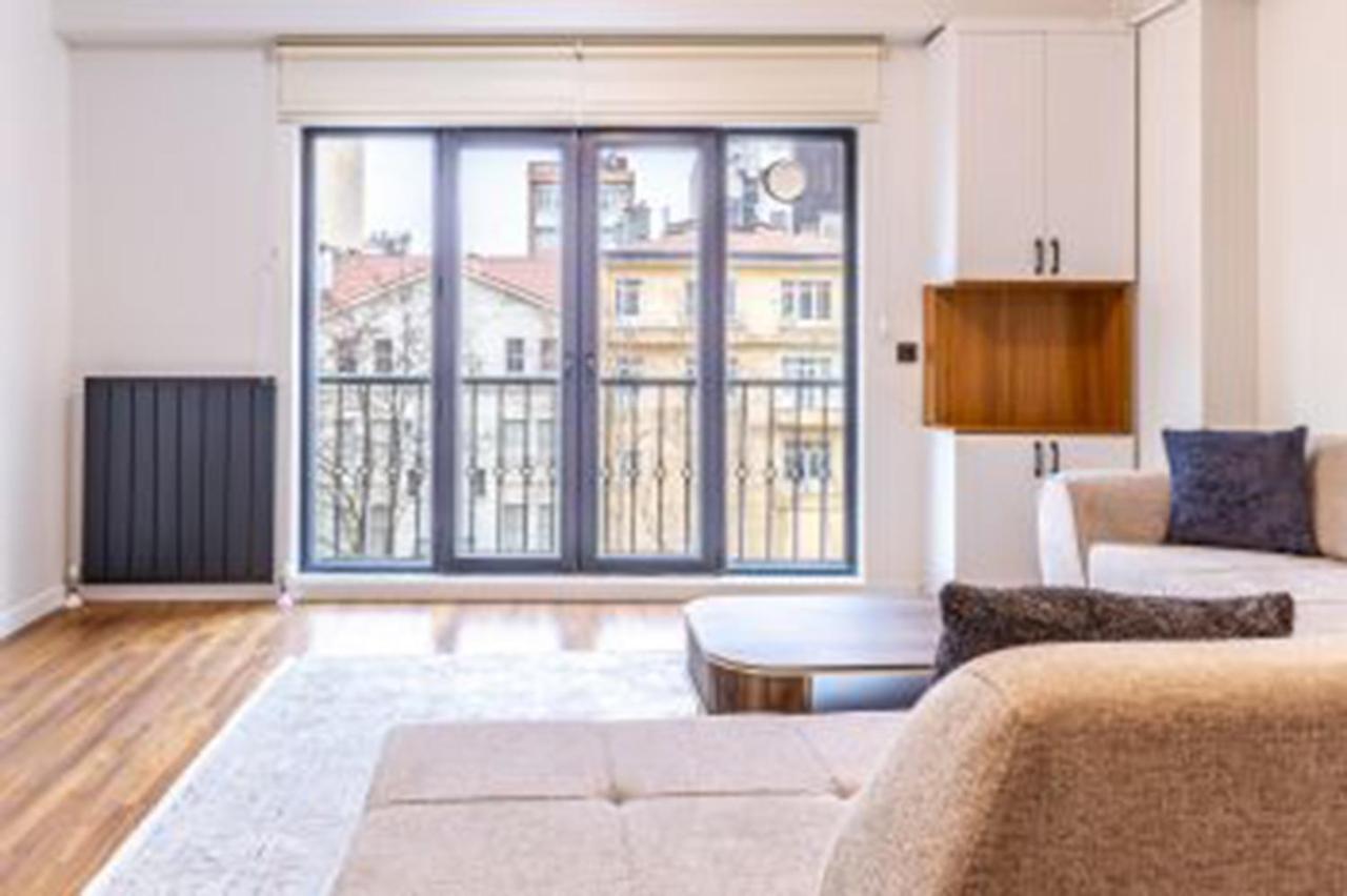 HEARTH OF DOWNTOWN ,LUXURY 1 NEW APARTMENTs - 2