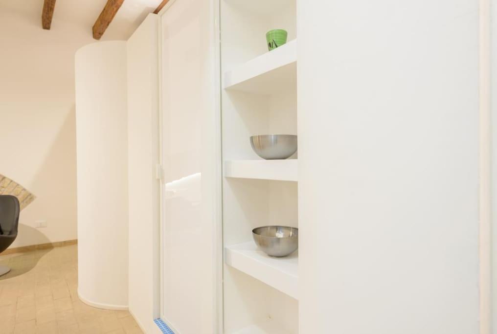 Gladiators at the Colosseum - Classrome27 - 2