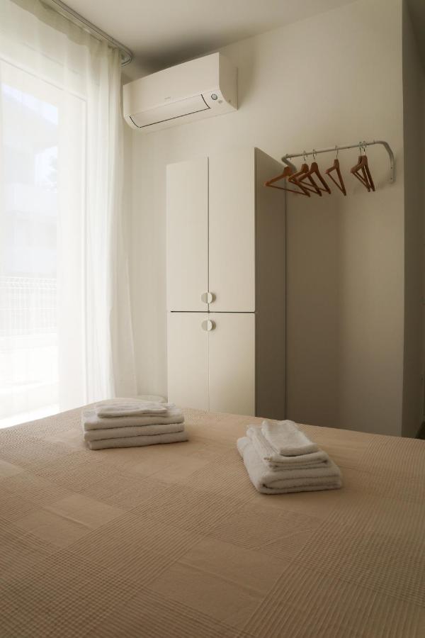 Riviera Venice Apartments - 3