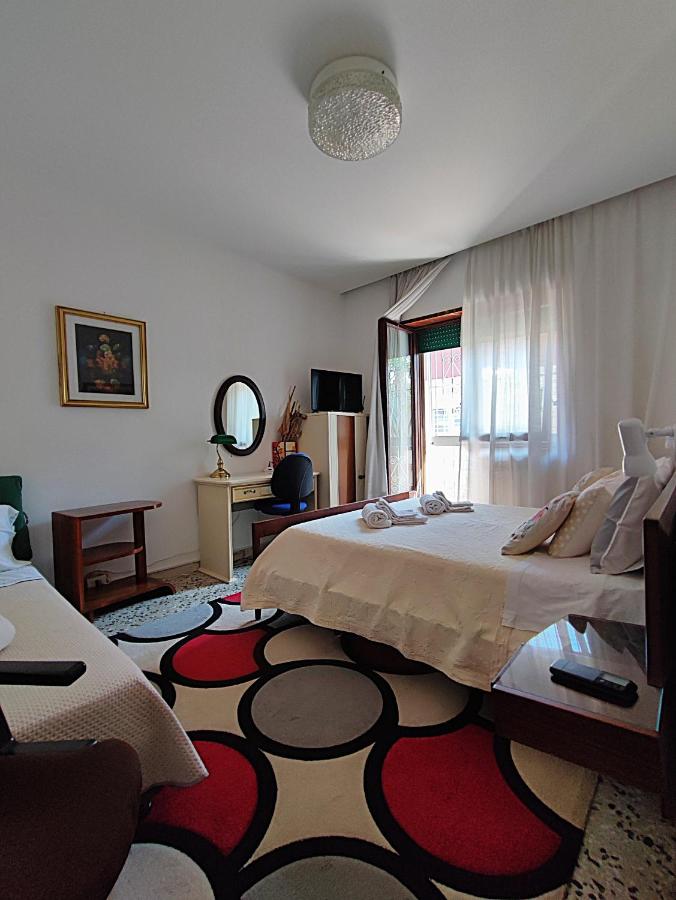 Il Cavaliere dell'Eur - 2