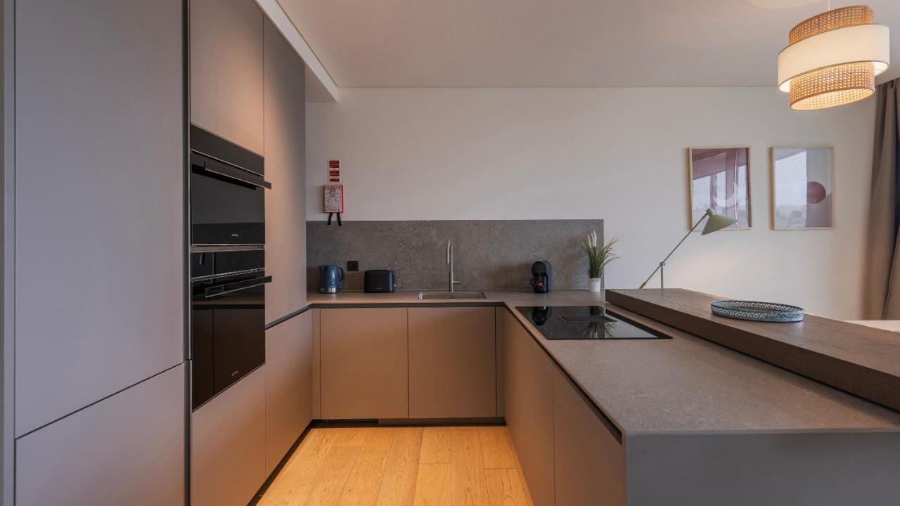 River View 1BDR Apartment by LovelyStay - 3