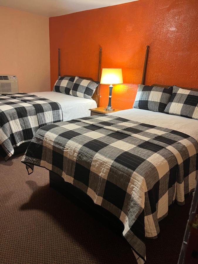 Budget Inn — photo 6