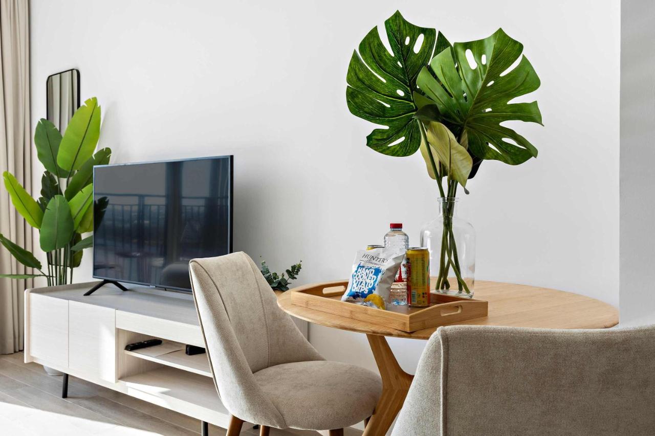 Silkhaus Vacation Homes Canal View Studio near Ferrari world - 3