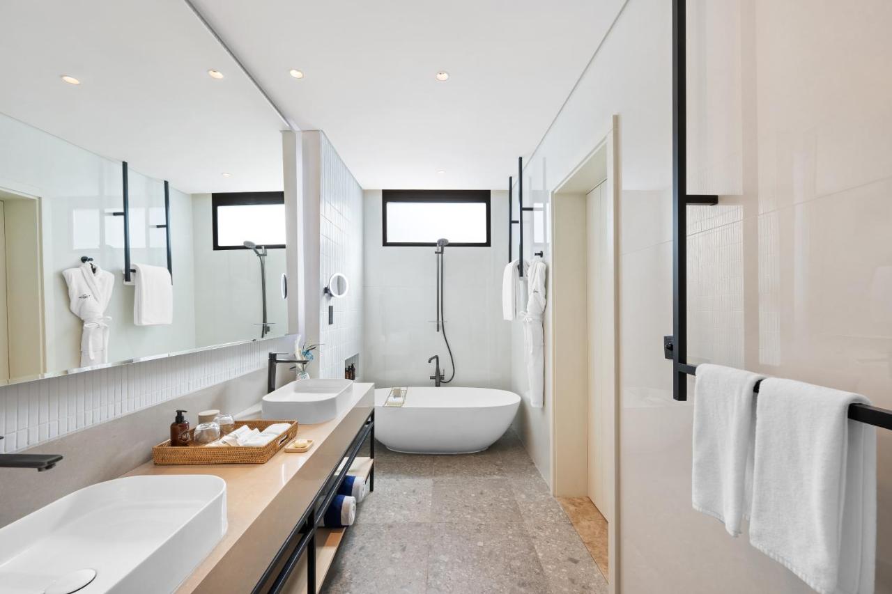 Bab Al Nojoum Hudayriyat Villas - 2