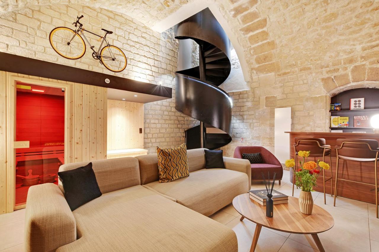 Sereners - Place des Vosges - 5