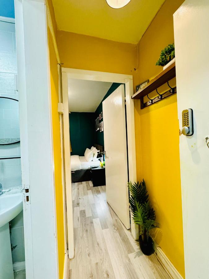 Unique Studio Flat in City 1110 - 3