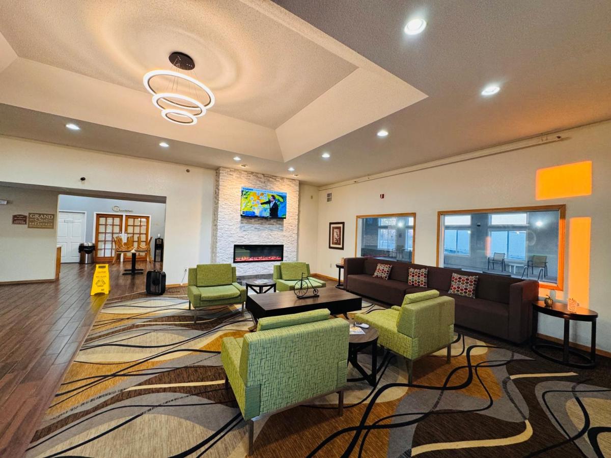 GrandStay Hotel and Suite Waseca — photo 21