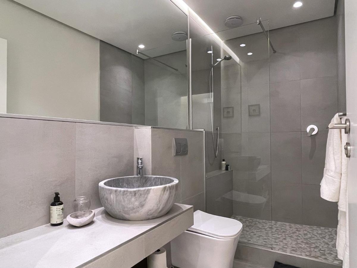 Luxurious Surf Apartment on Muizenberg Beach - 4