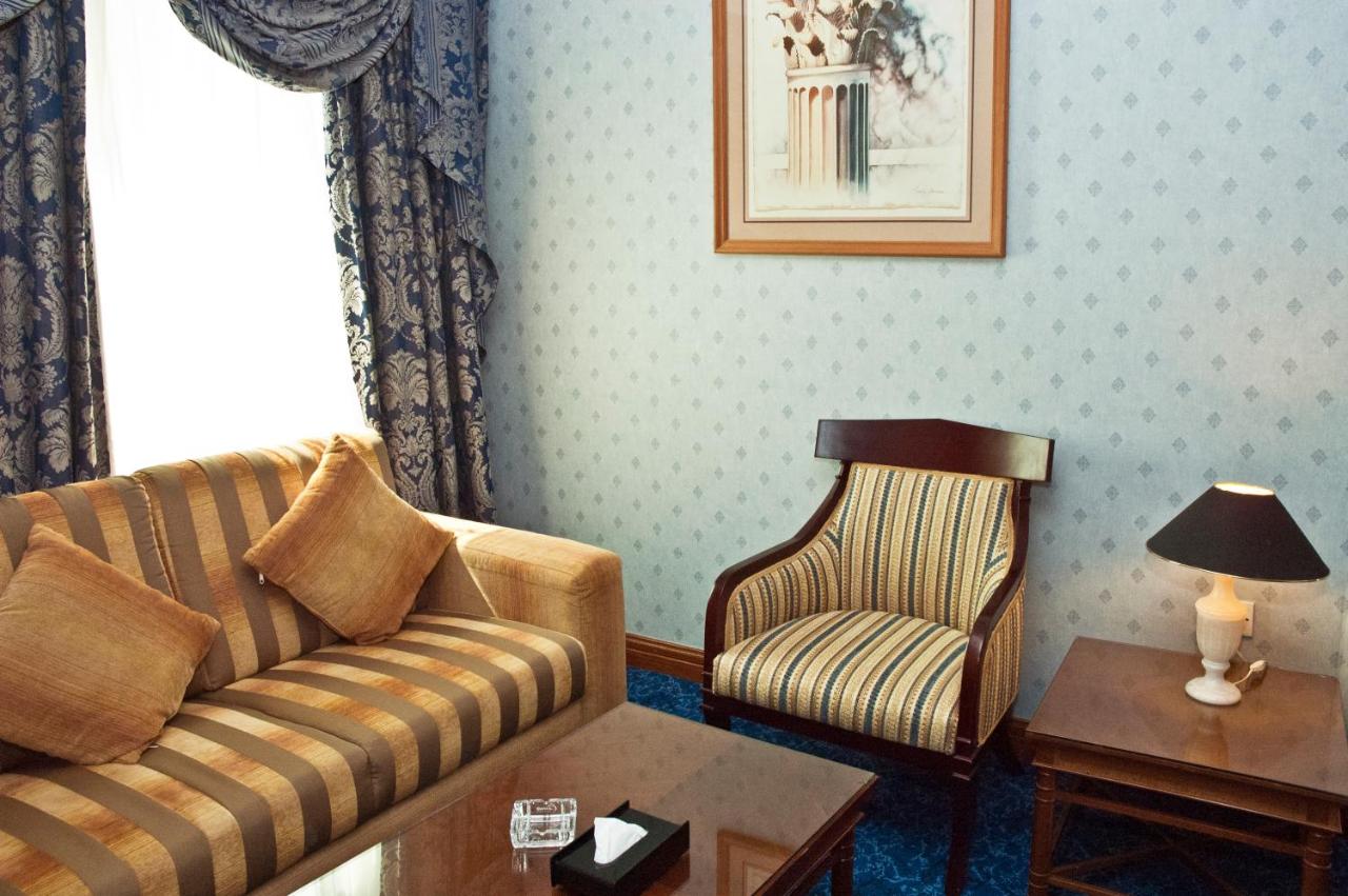 Regent Palace Hotel photo