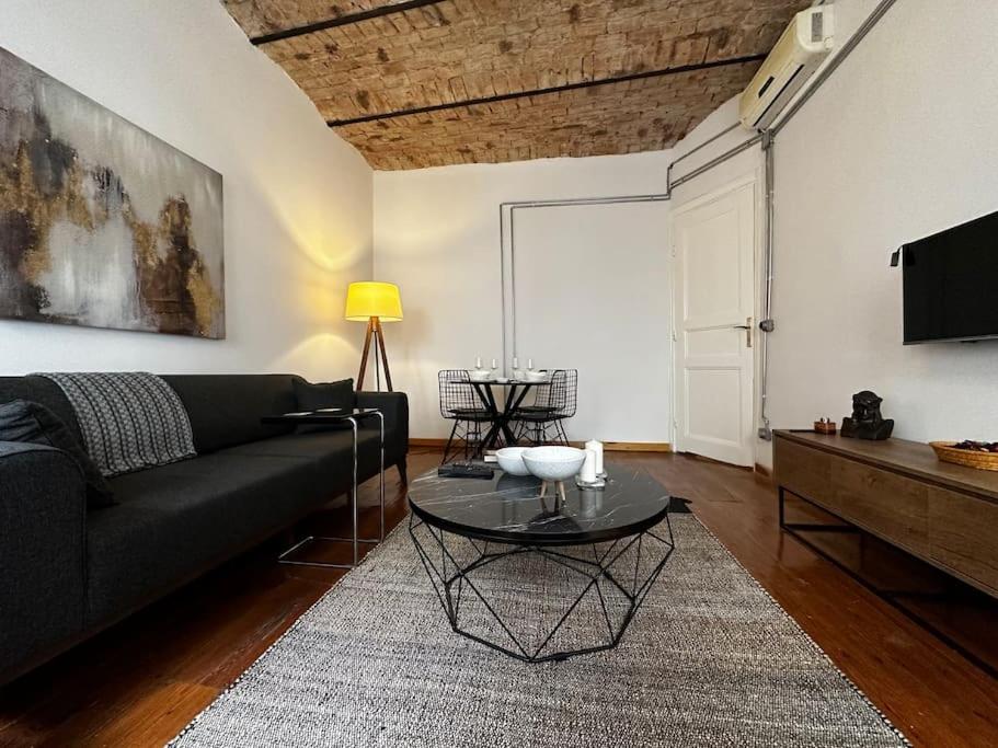 Historical Flat in Galata - Tatar Beyi Street - TRA 2026 Award-Winner - 3