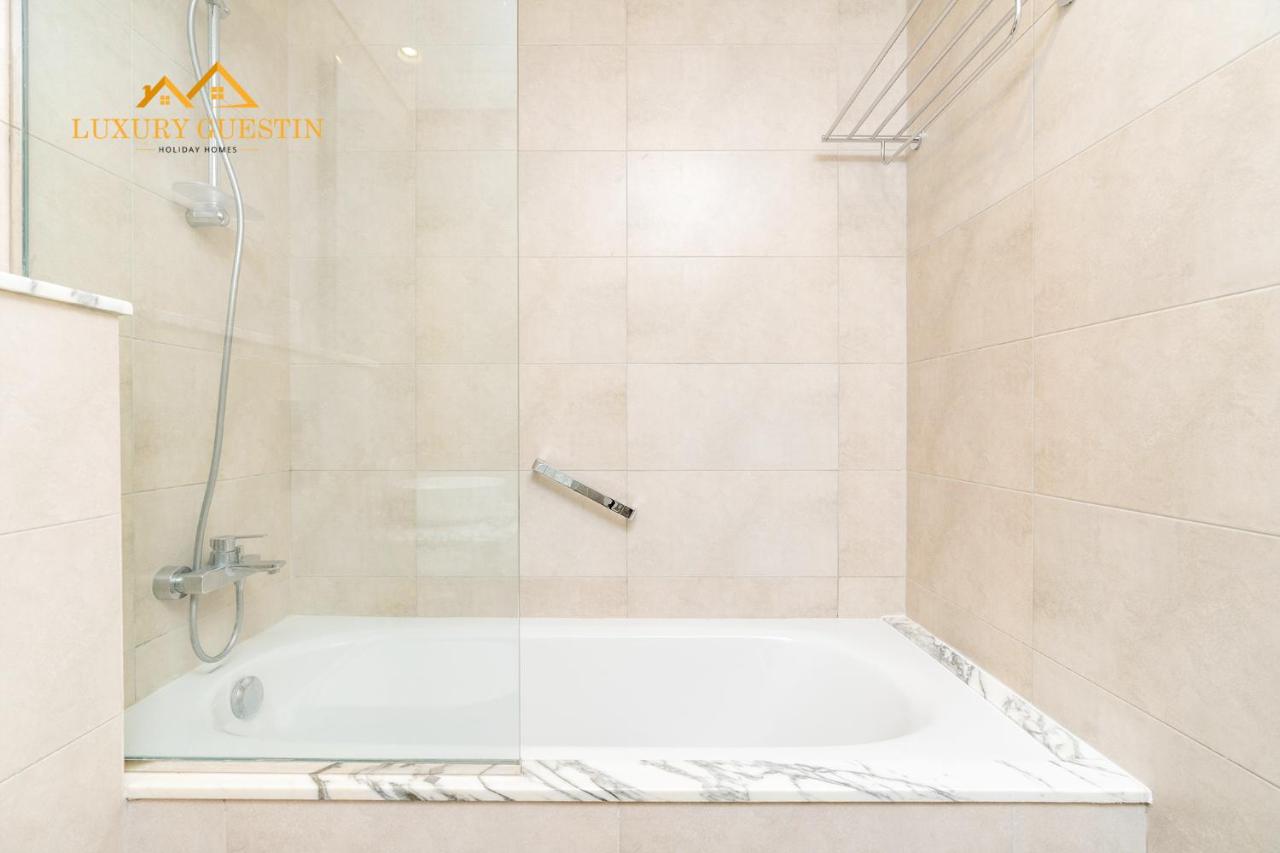 Elegant 2-BR with Canal & City Views Pool Amenities - 3