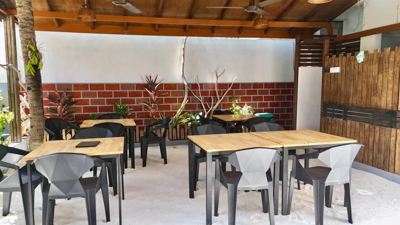 Seascape Retreats Dhigurah - 4