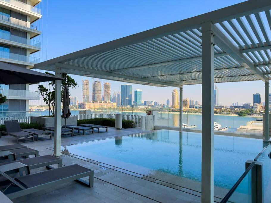Coastal Chic 1 Bedroom Apartment w private beach - 4
