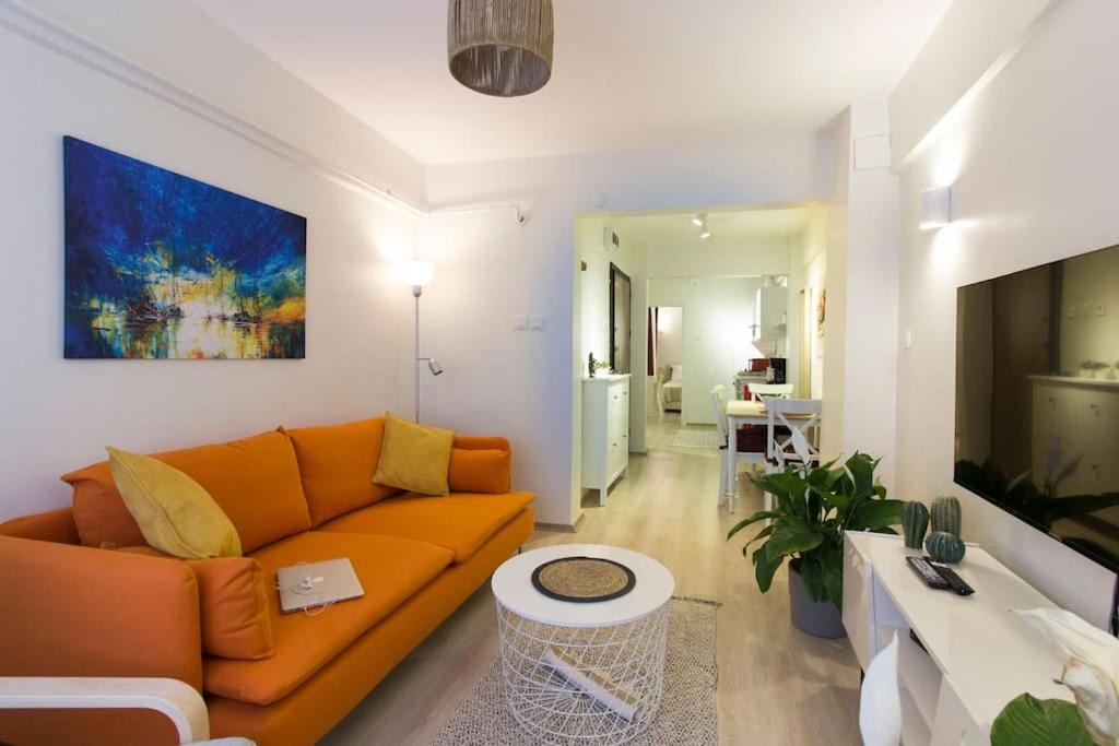 Fully Renovated 2BR Flat in Prime Location at Moda - 5