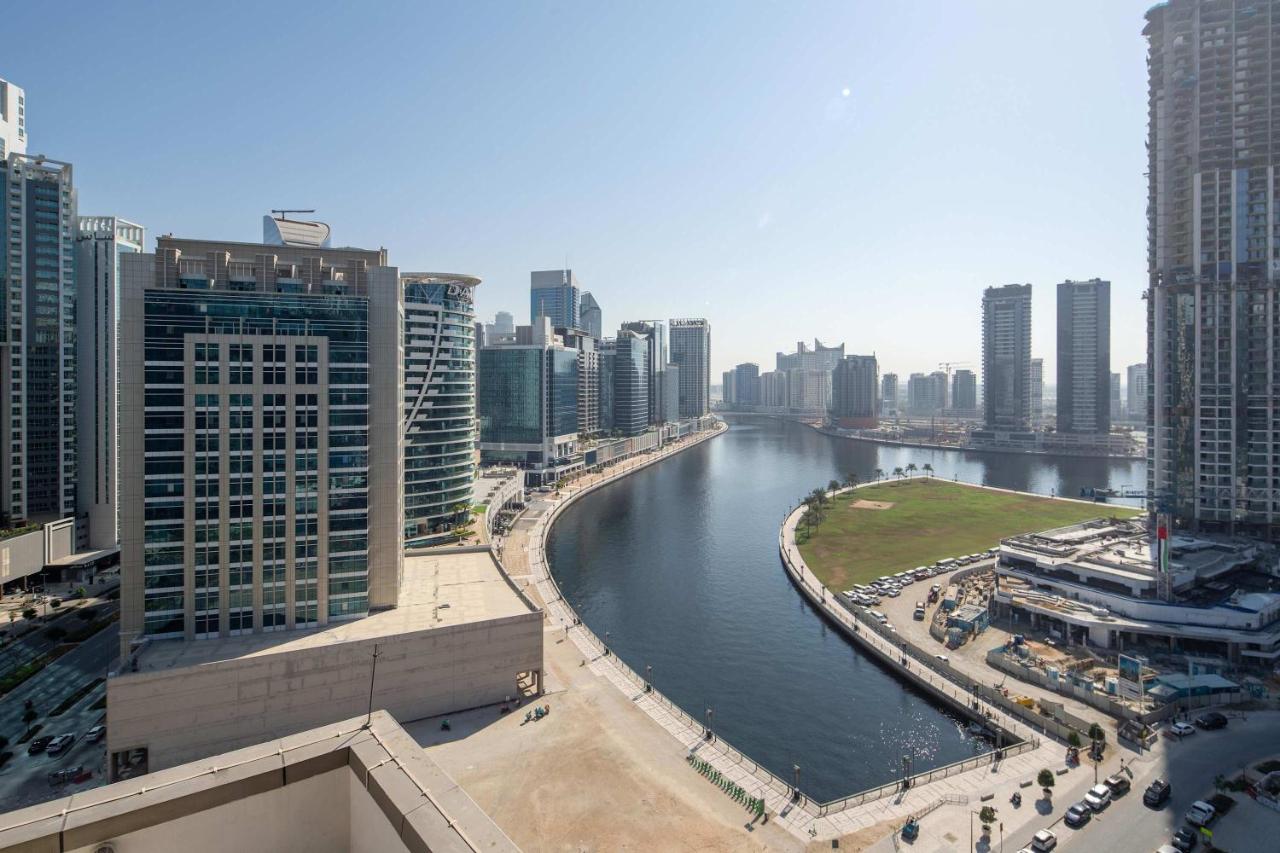 Frank Porter - Damac Cour Jardin - 2