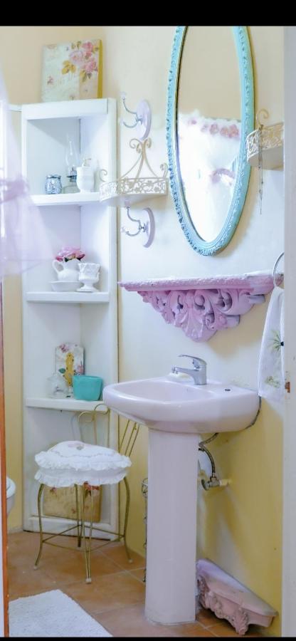 Coral Cove Cottage - 3