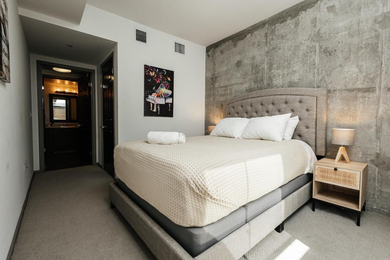 Oasis in heart of Hollywood - 2