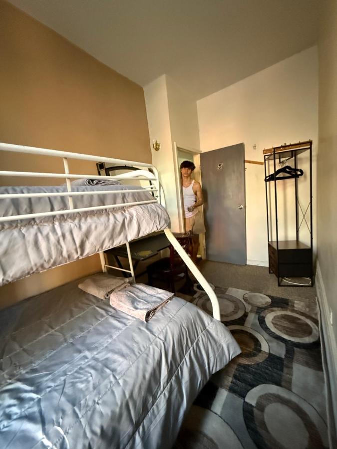 Macaw Guest House - 2