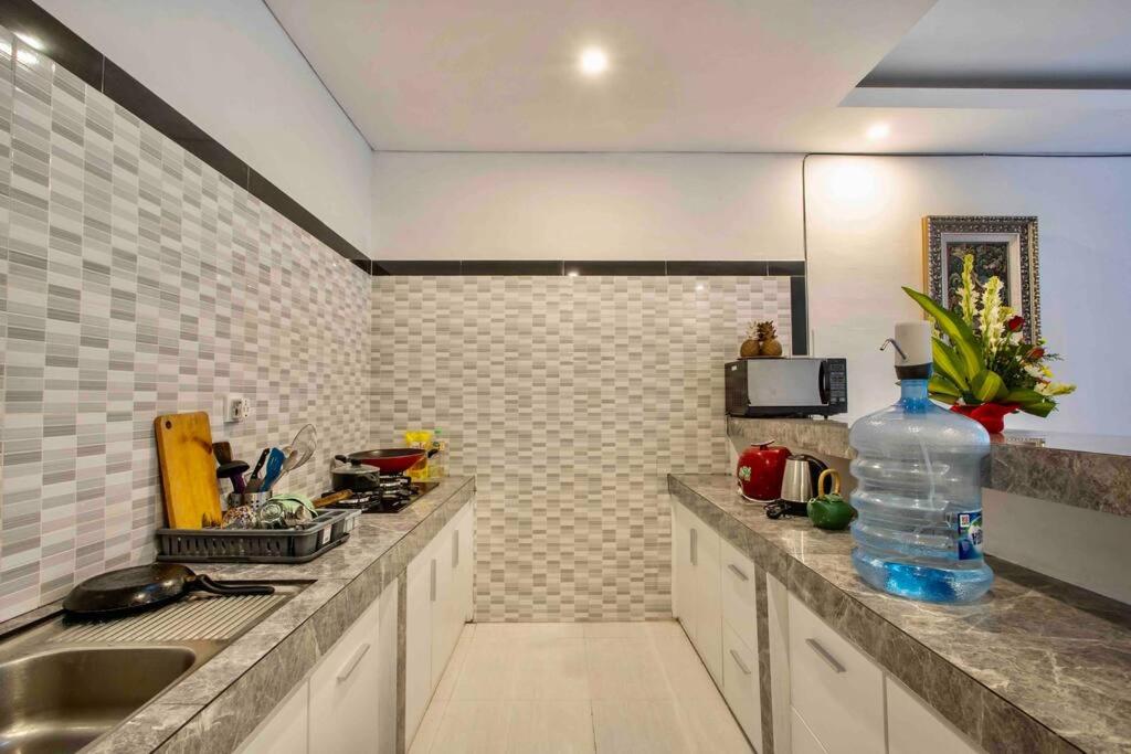 Bens Mertanadi Villa Two-Bedroom with Private Pool Kuta - 3