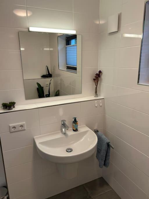 Charmante Einliegerwohnung im grünen Katzwang