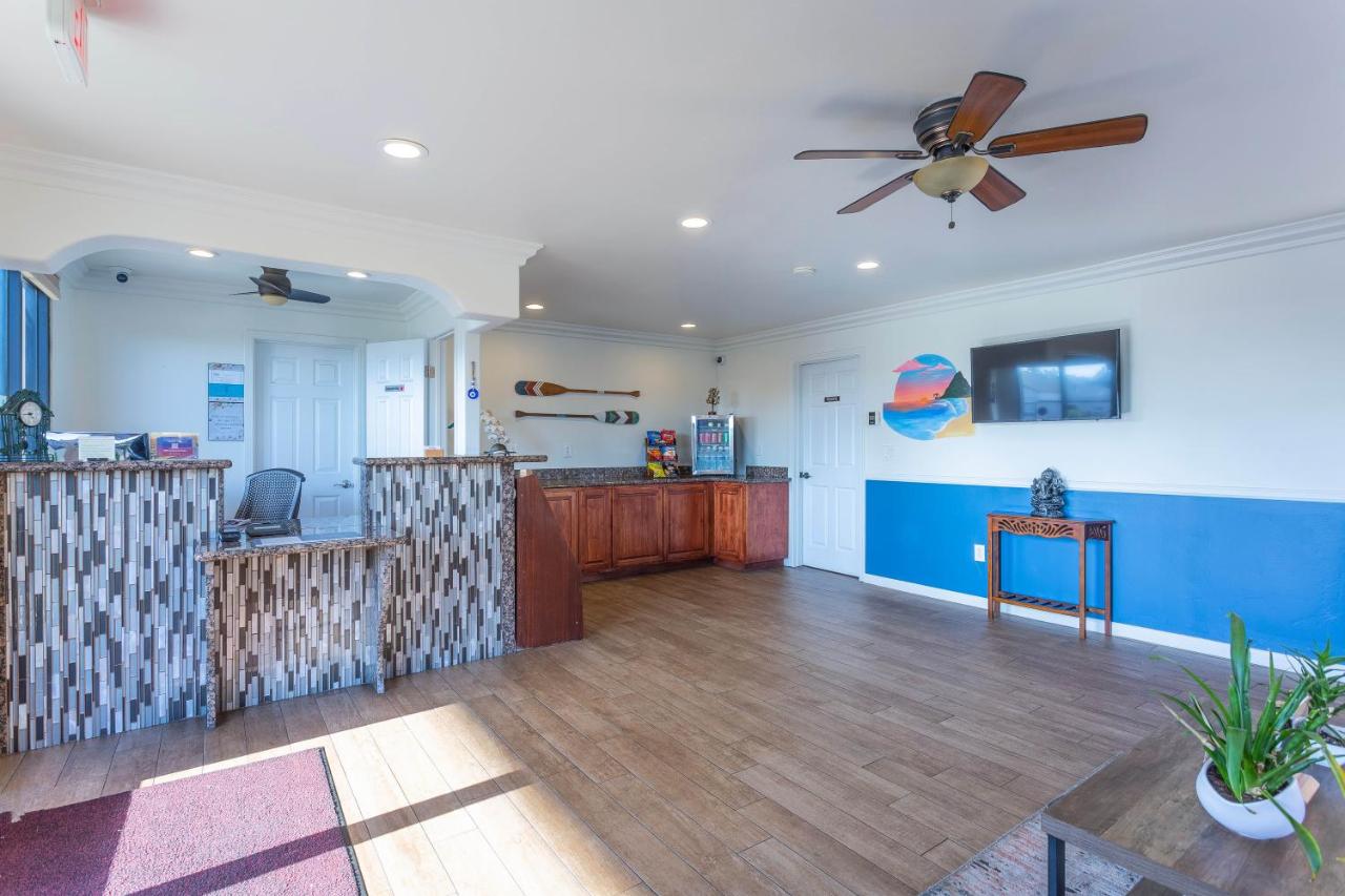 Aloha Inn — photo 20