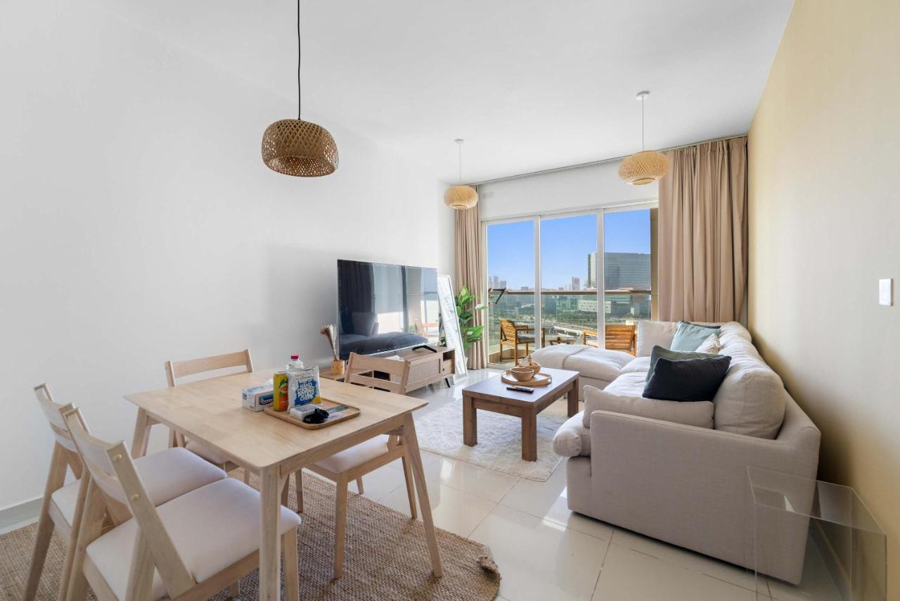 Silkhaus Vacation Homes Cozy 1BDR Near Reem Mall in Burooj Views - 3