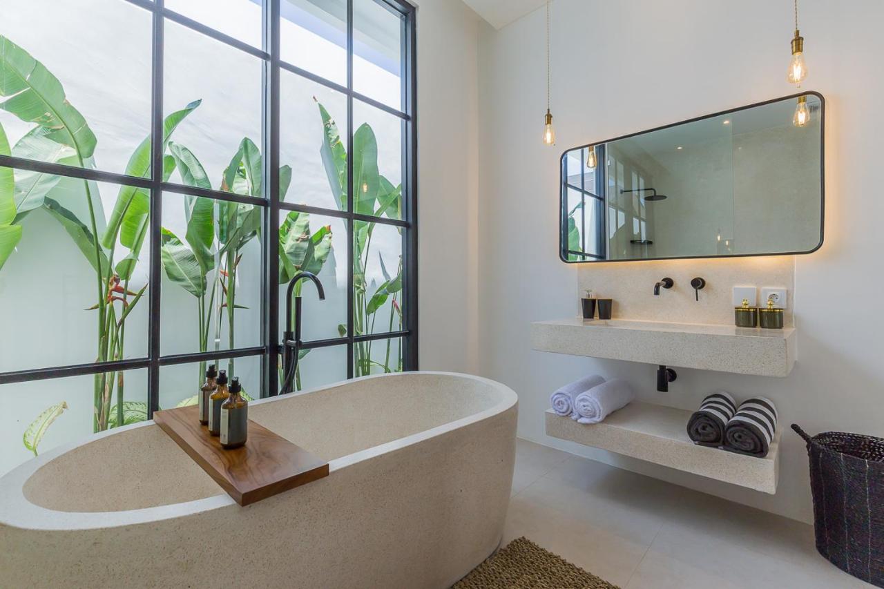 Stylish new 1 bedroom villa near Dreamland beach - 2