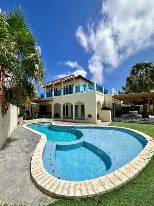 Palm Beach 6 bedroom Villa with Private Pool behind Marriott - 4