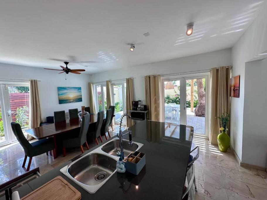 Palm Beach 6 bedroom Villa with Private Pool behind Marriott - 5