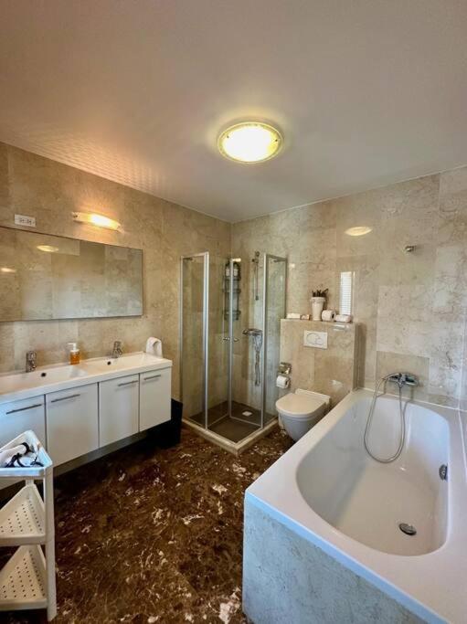 Palm Beach 6 bedroom Villa with Private Pool behind Marriott - 3