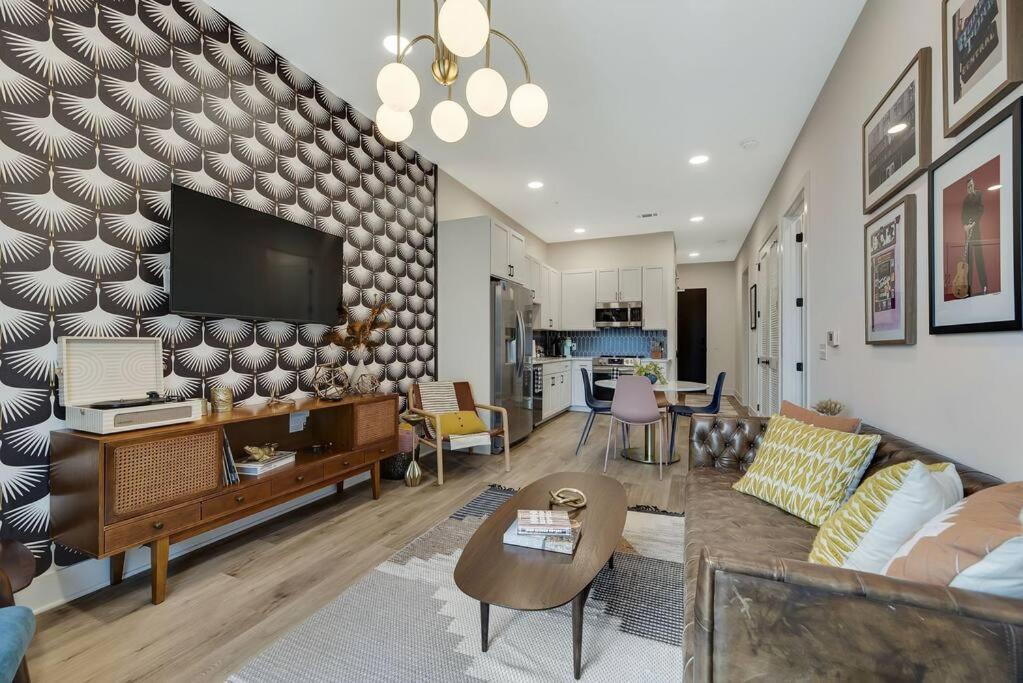 Johnny Cash on Main - 1 mile to DTNash - LUX - 5