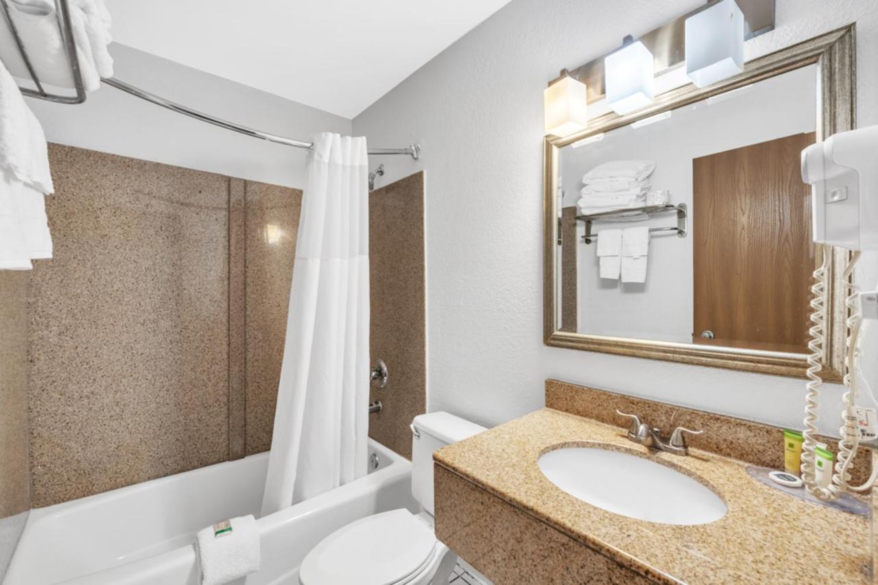 City Center Inn by I-64 Newport News — photo 8