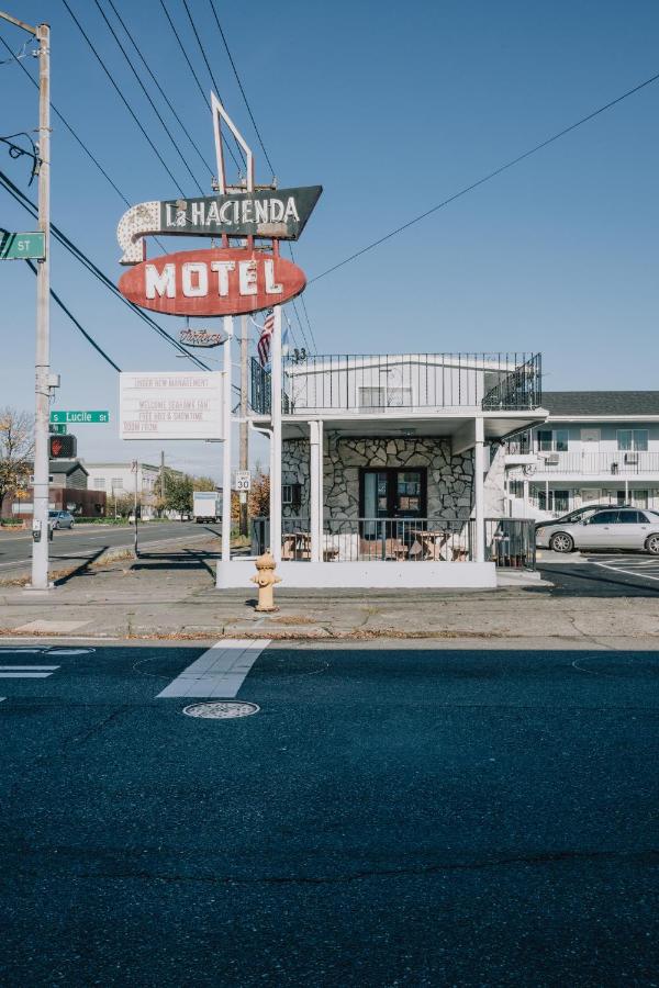 Hacienda Motel — photo 10