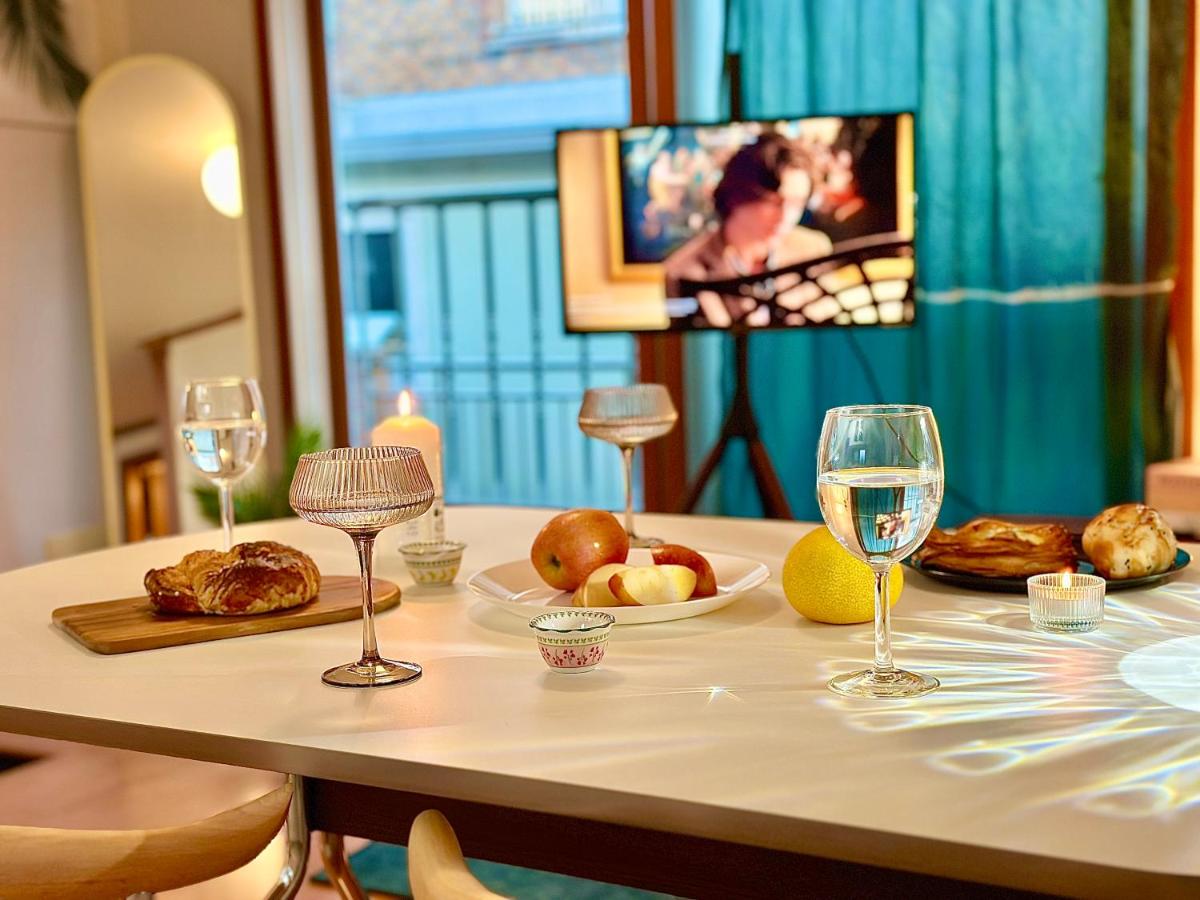 New, 3min to Hapjeong St, Airport bus stop, 8min to Hongdae & Mangwon Market, Han River Park, 2BR 3QB full of sunshine, Hotel bedding, City Nature - 5