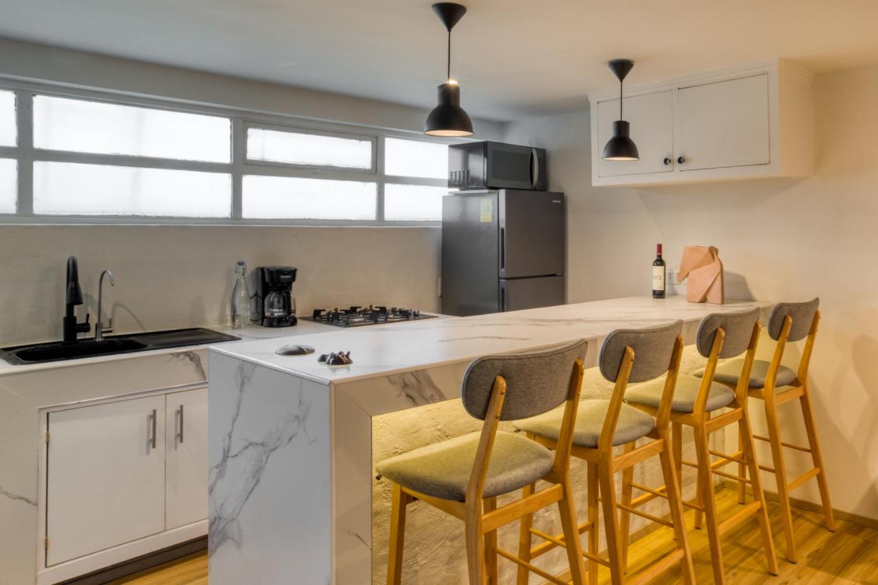 Comfy Apartment with Leafy Views by Tasman - 4