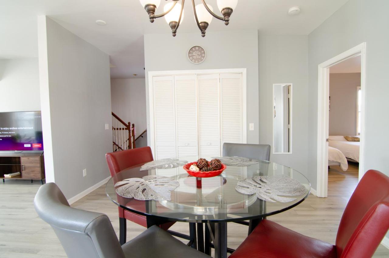 Near NYC Spacious 4 bedroom 2 and a half bath - 4