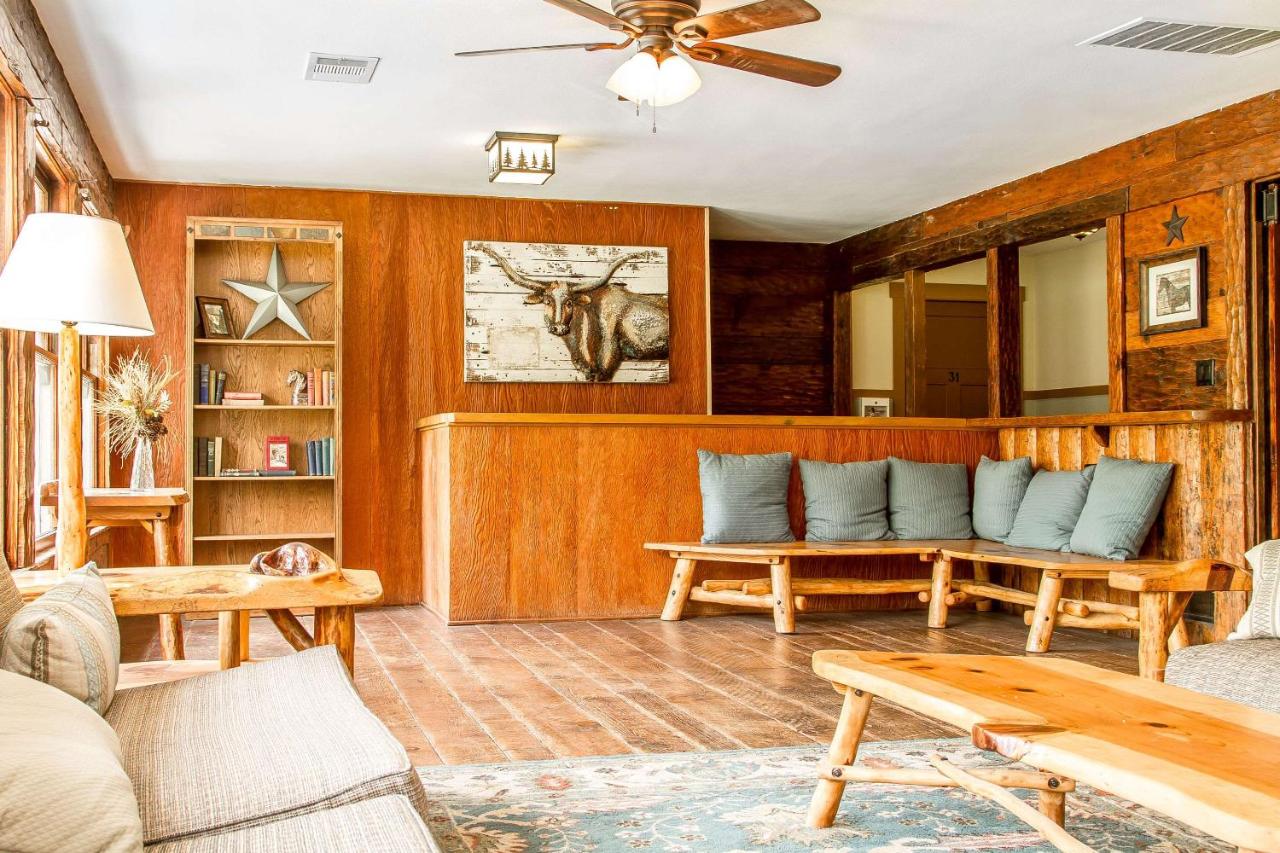 Sierra Sky Ranch — photo 9