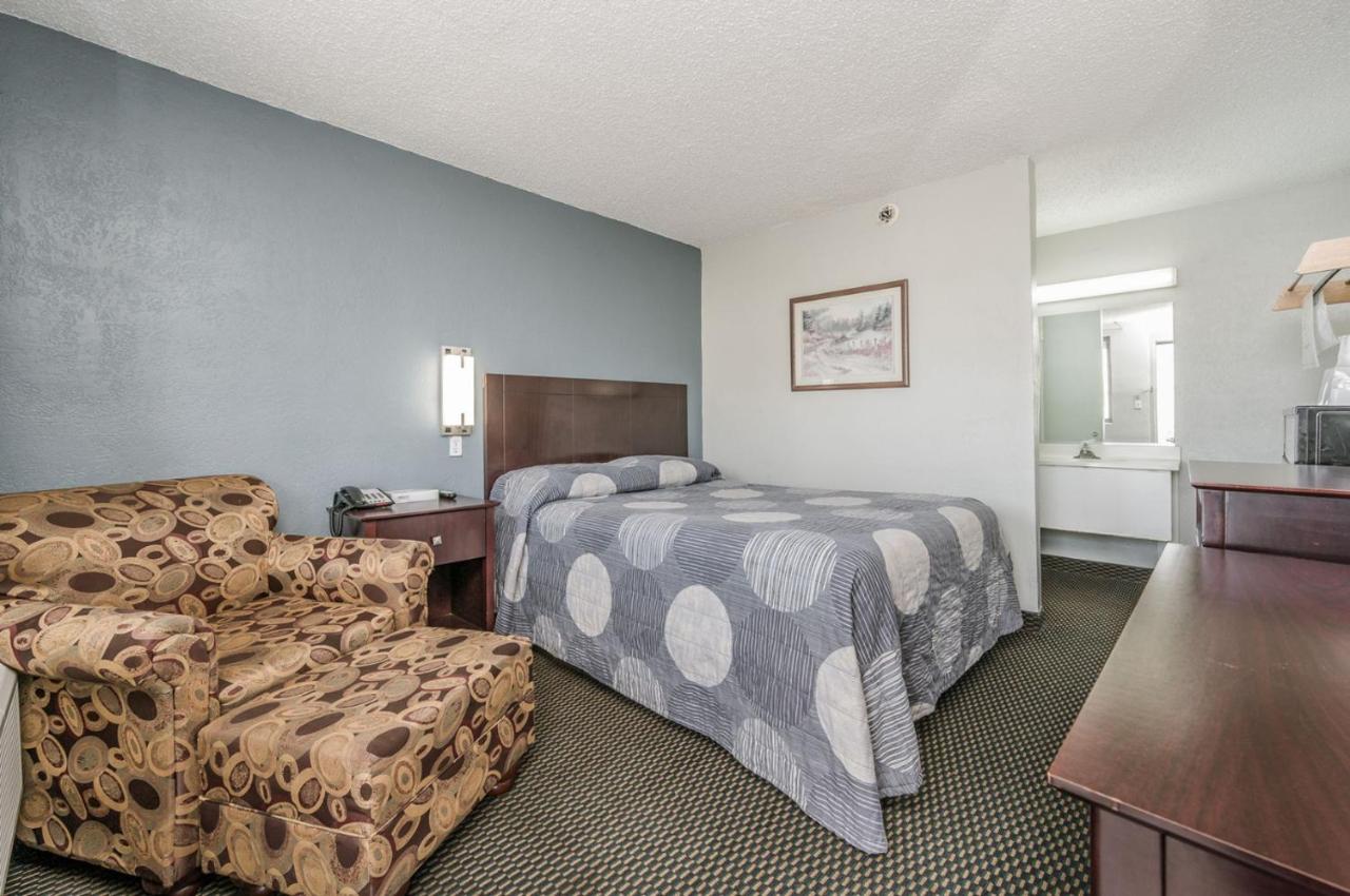 Relax Inn — photo 15