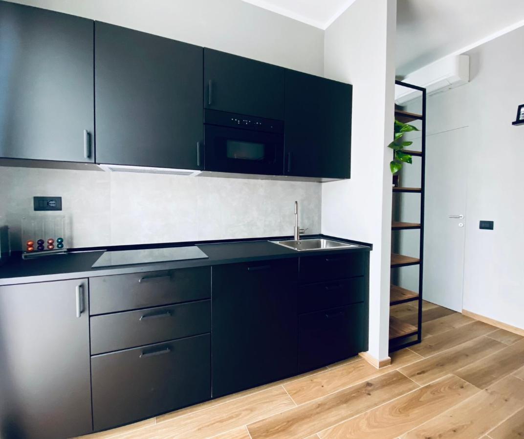 M4 BLACK Monolocale Moderno e Funzionale - 5