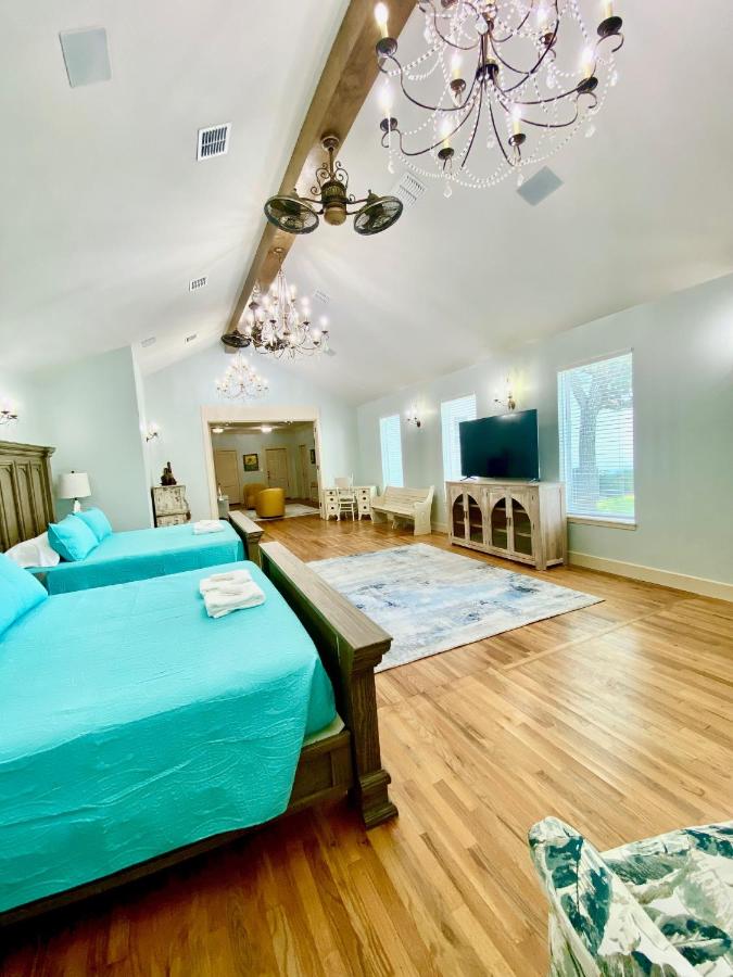 Paradise Oaks Coastal Cabins — photo 2