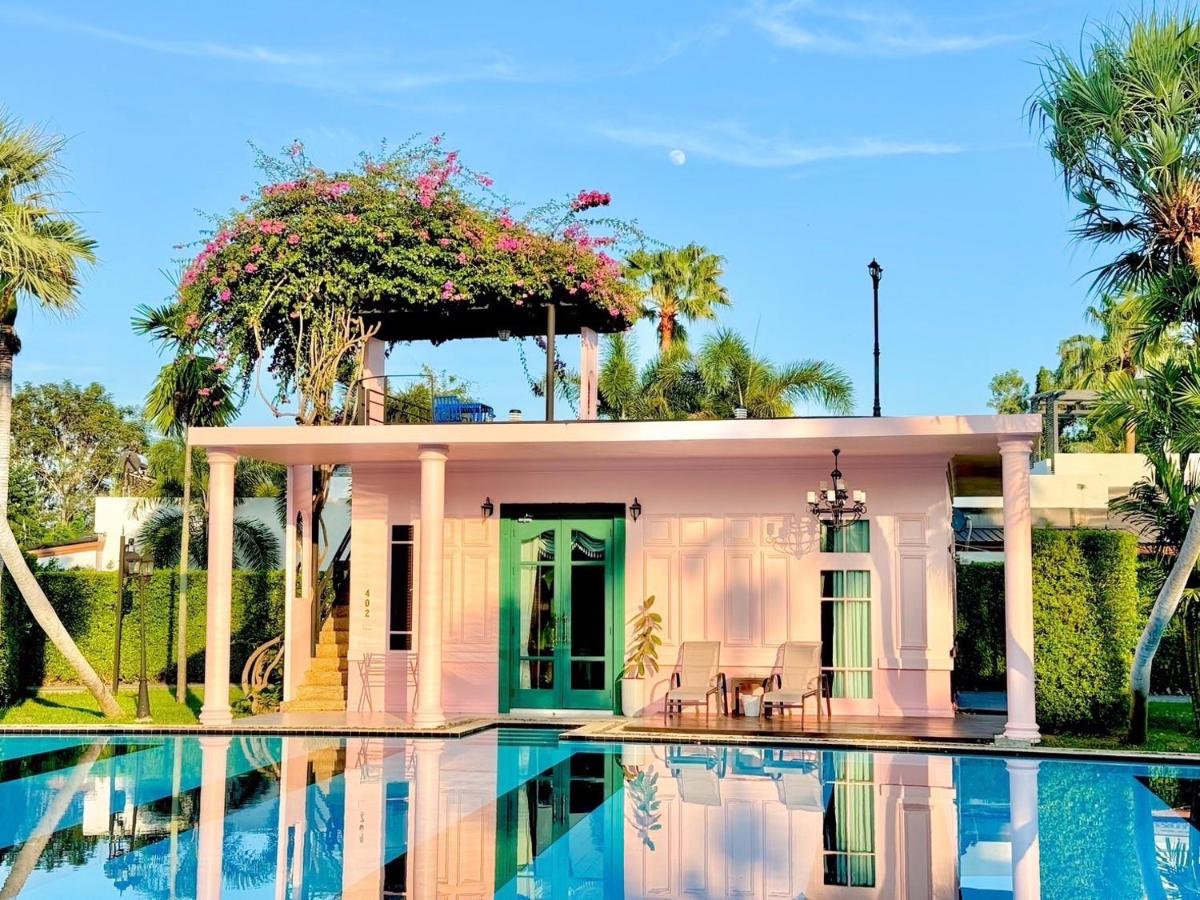 เดอะ ซี-เครท การ์เดนท์ หัวหิน