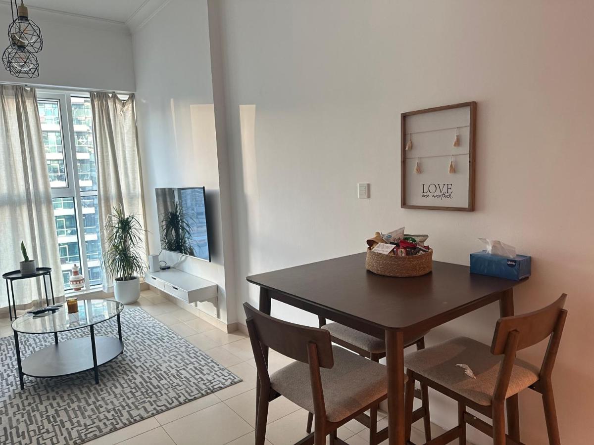 Urban Cozy 1BR apartment with Canal view - Free parking - 5