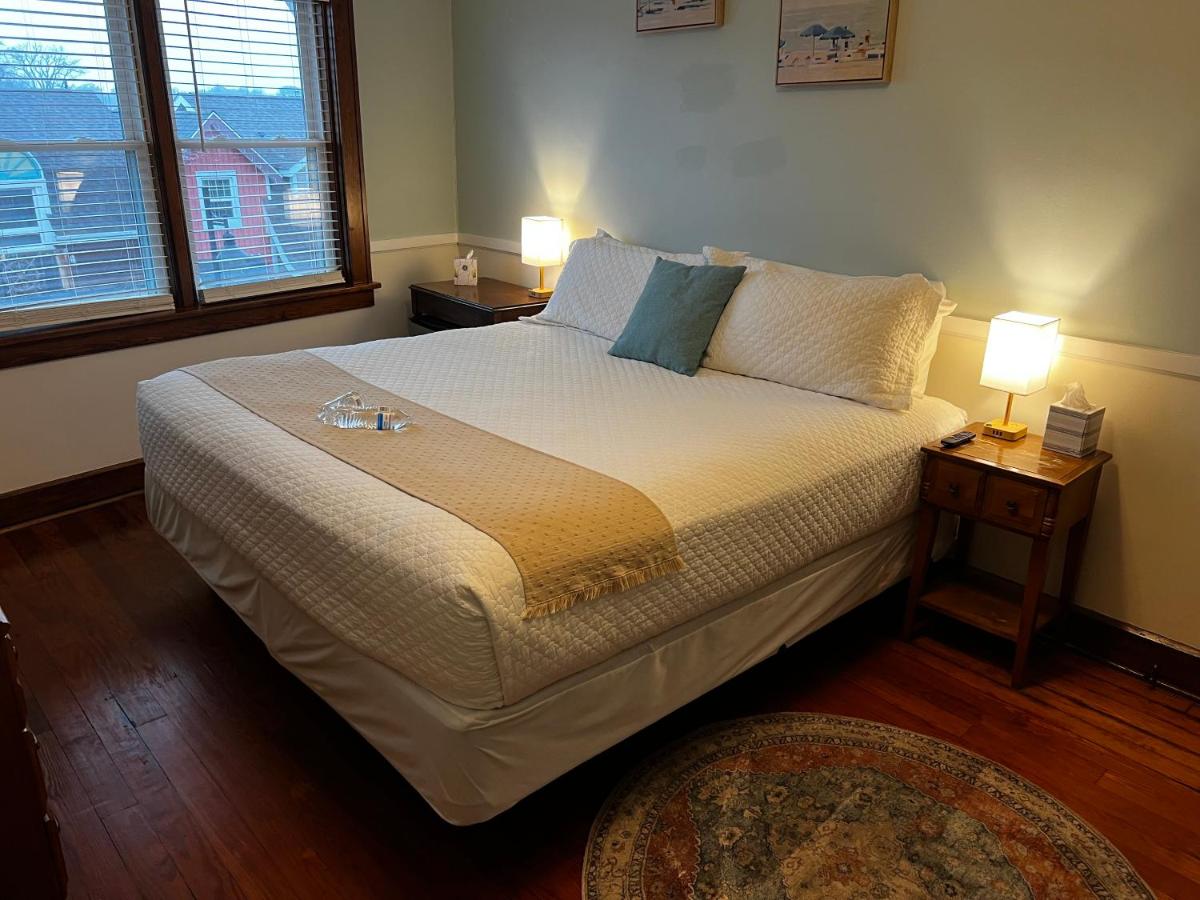 Historic Hotel Nichols — photo 18