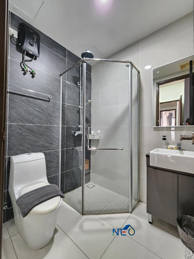 Country Garden Danga Bay NEO Suites - 3